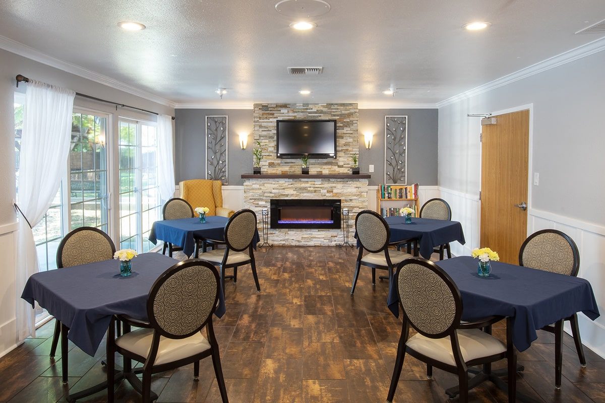 Redwood Cove Healthcare Center photo 5