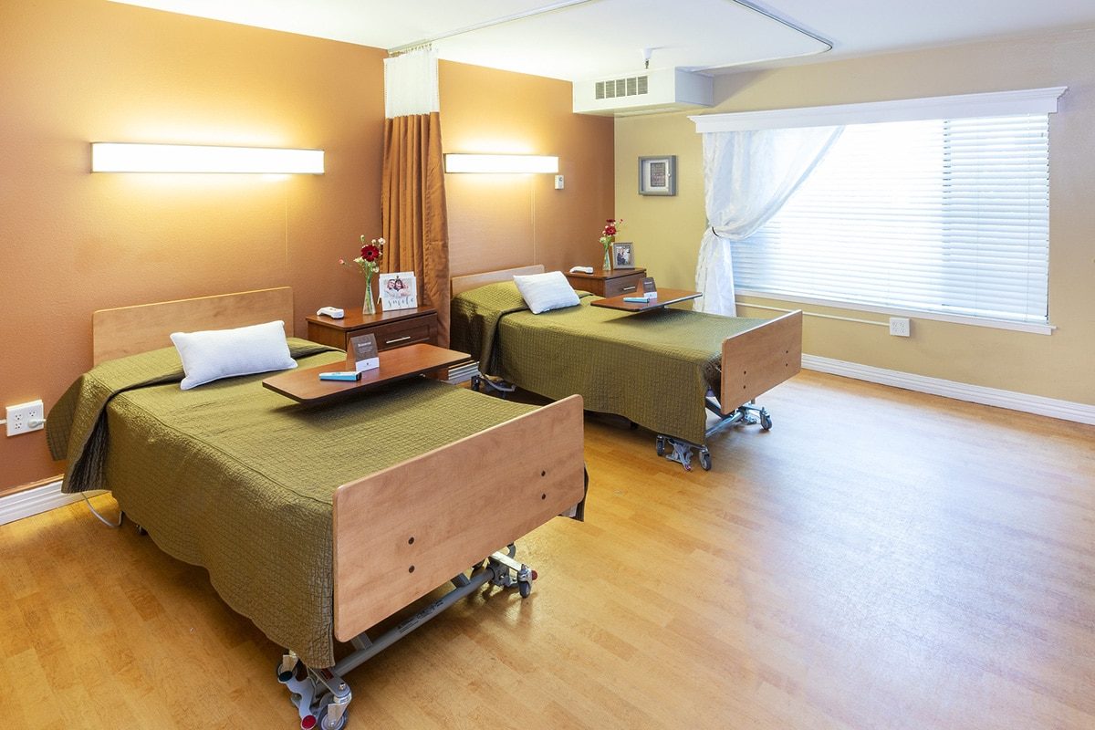 Whitney Oaks Care Center photo 4