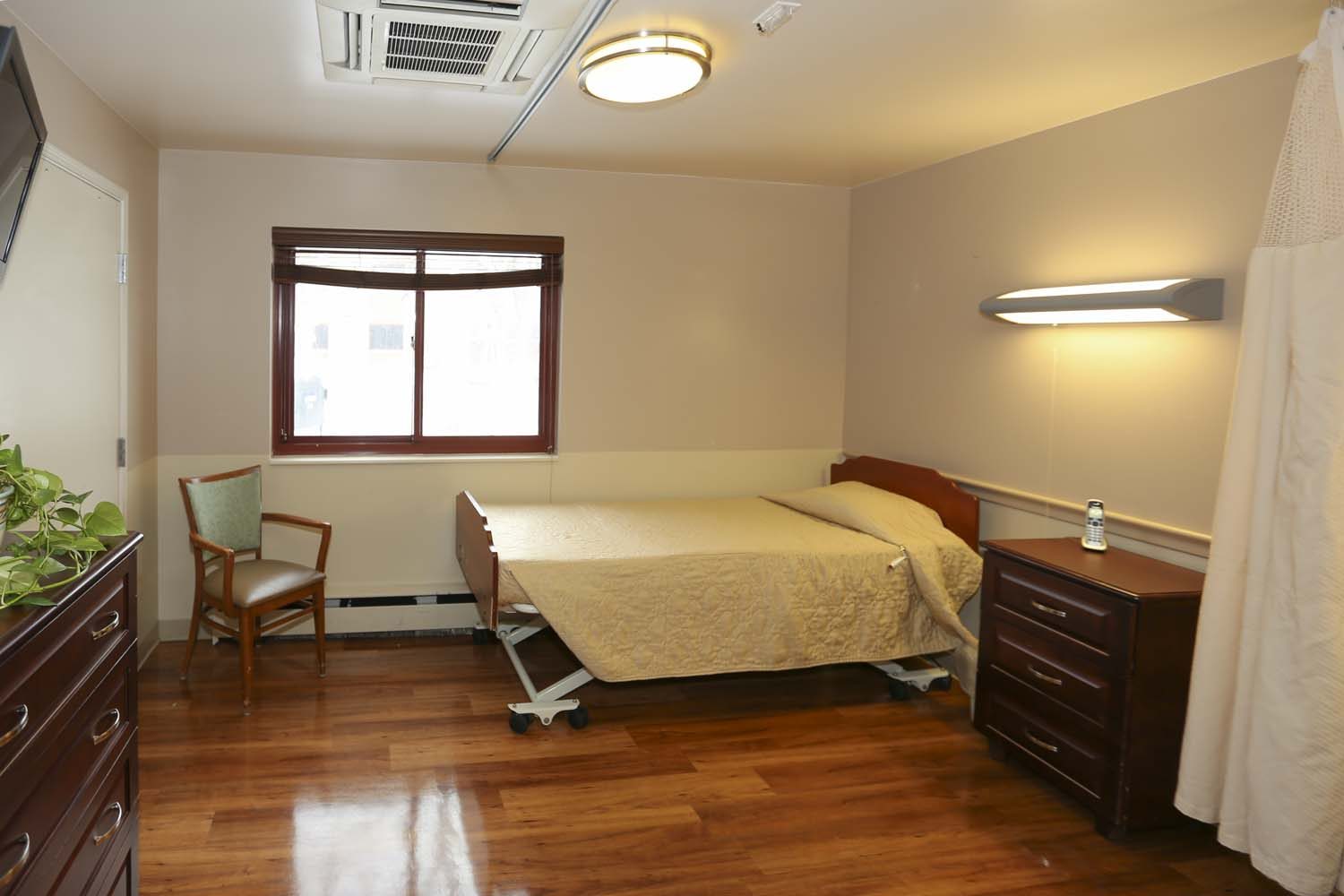 Julia Temple Healthcare Center photo 5