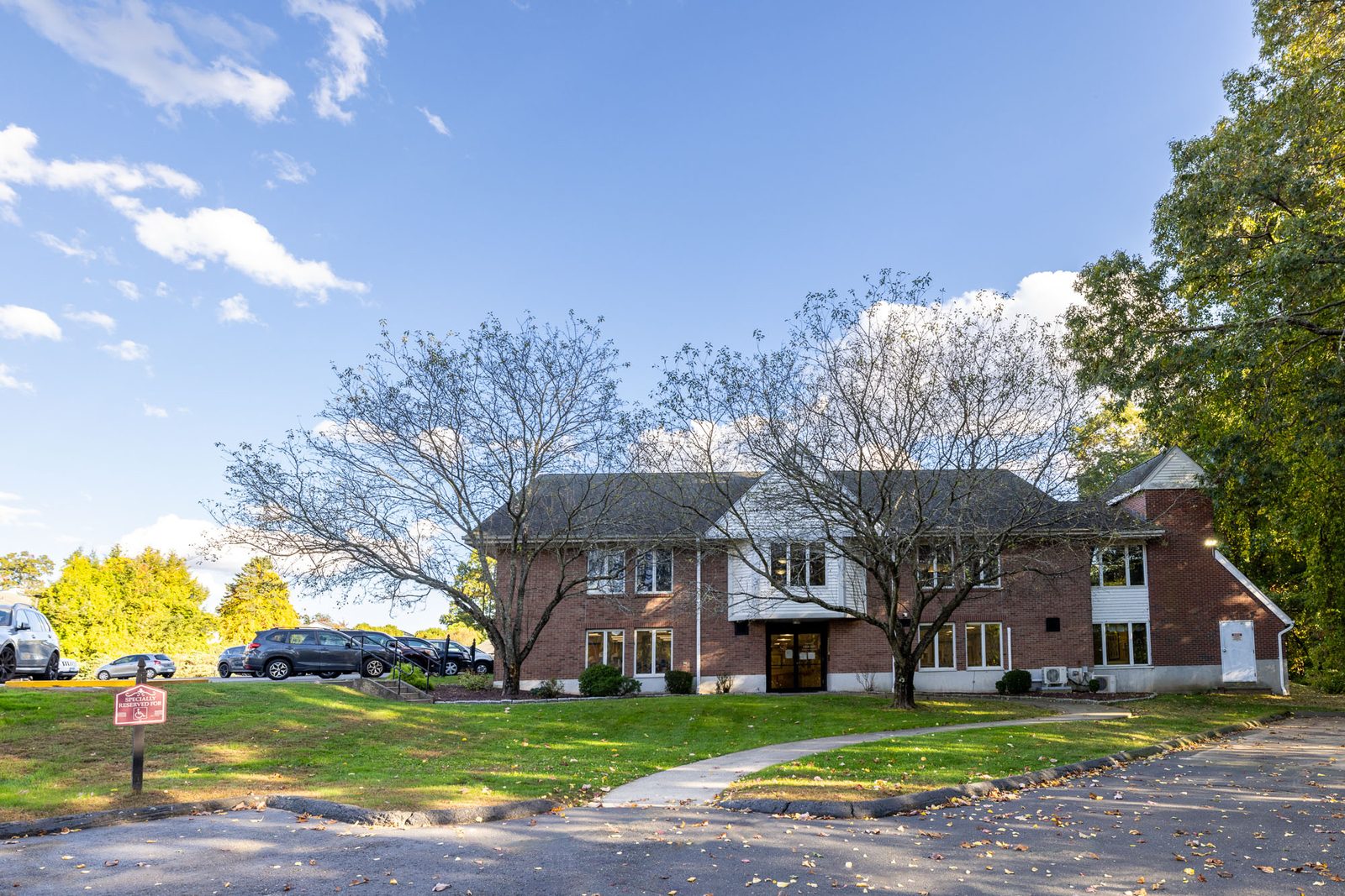 Autumn Lake Healthcare at Windsor photo 1