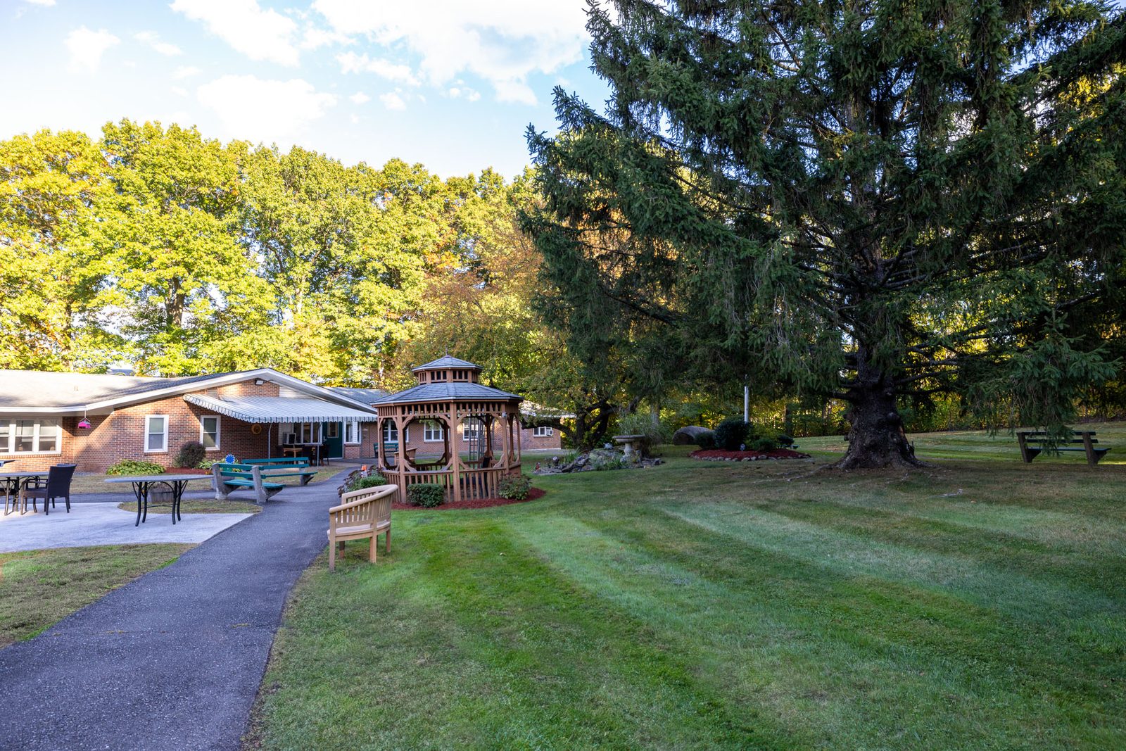 Autumn Lake Healthcare at Windsor photo 4