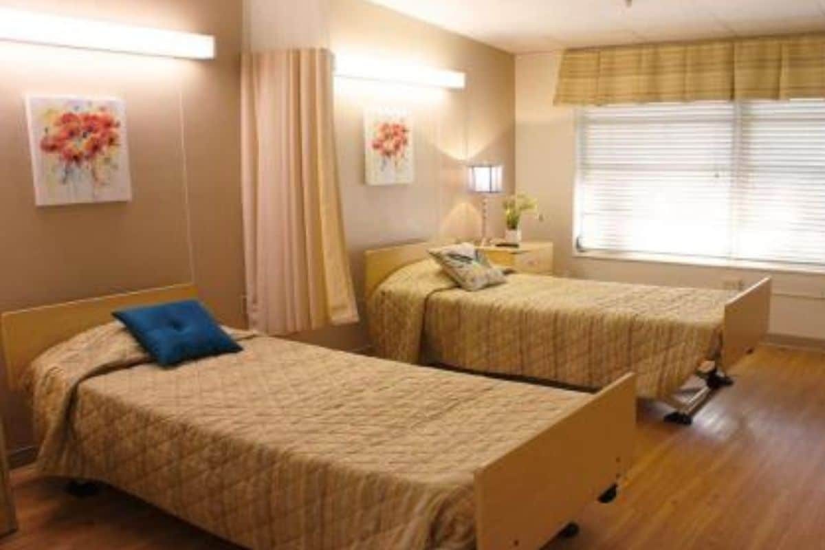 Highland Pines Rehabilitation Center photo 1