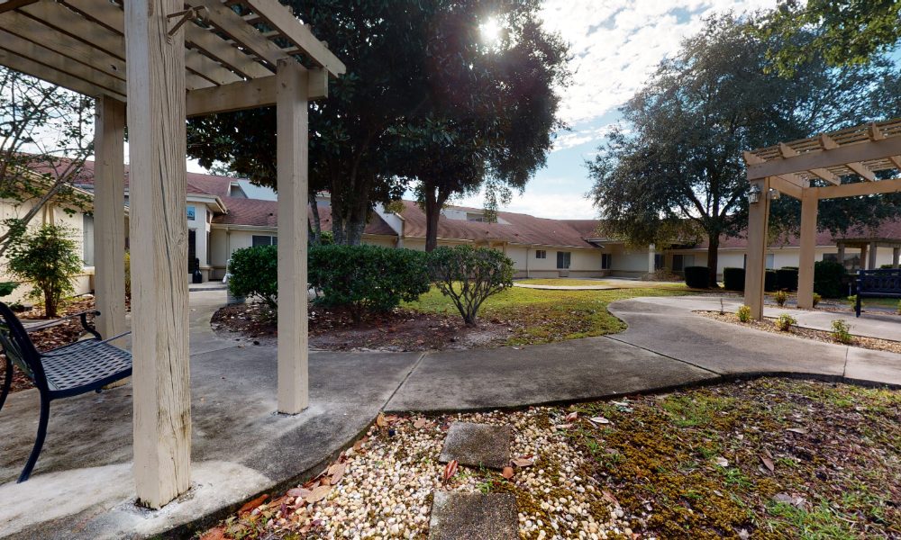 Lady Lake Specialty Care Center and Rehab photo 10