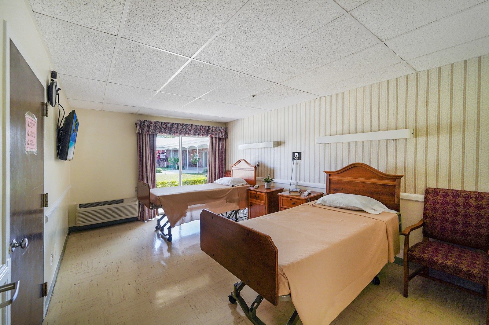 Pearl at Fort Lauderdale Rehabilitation and Nursing Center, the photo 4