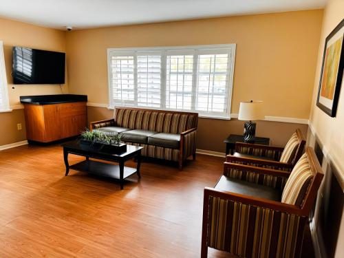 Pompano Health and Rehabilitation Center photo 2