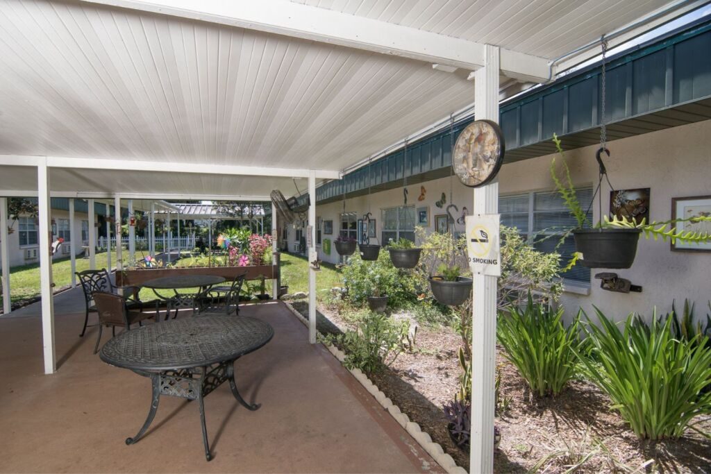 Royal Oak Nursing Center photo 1