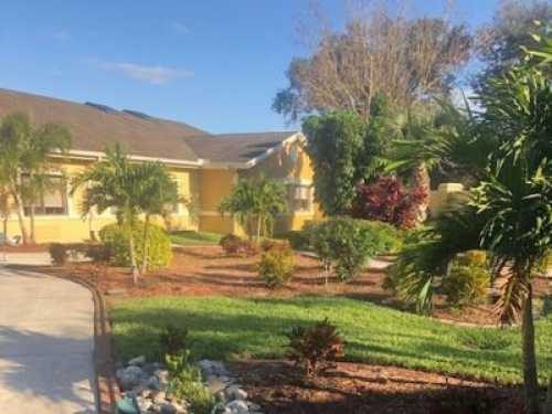 Royal Oaks Nursing And Rehab Center photo 1