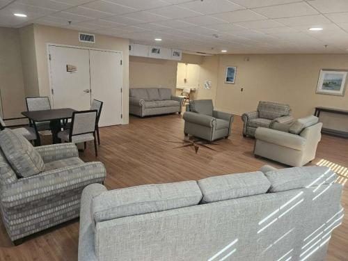 Clermont Health and Rehabilitation Center photo 4