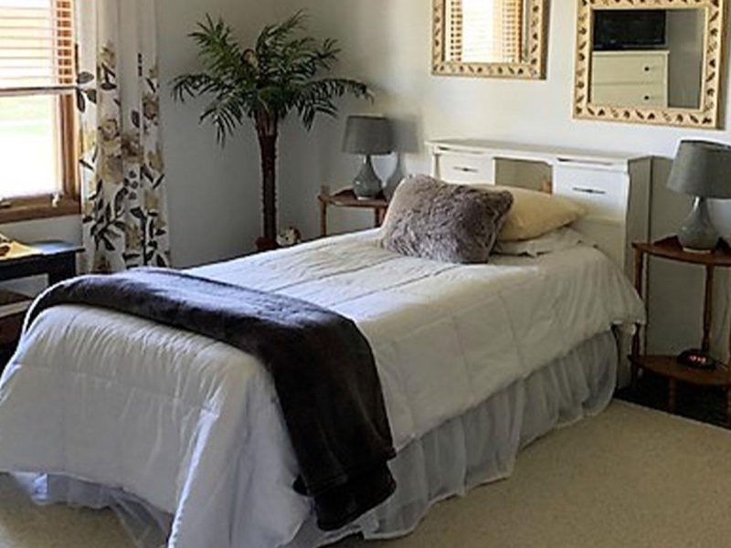 Crestview Manor photo 2