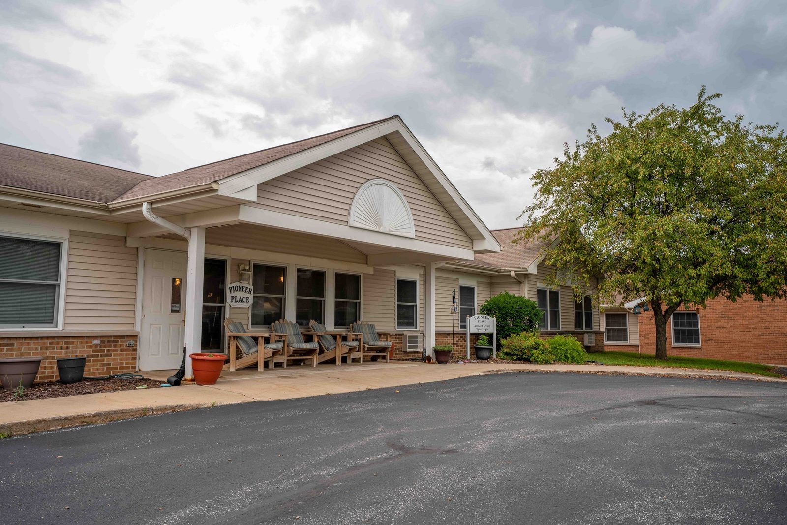 Lone Tree Health Care Center photo 1