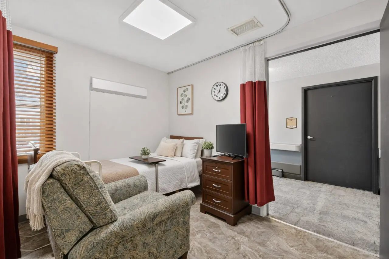 Oakwood Care Center photo 5