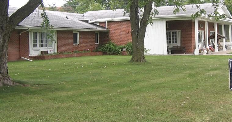 Ottumwa Manor photo 1