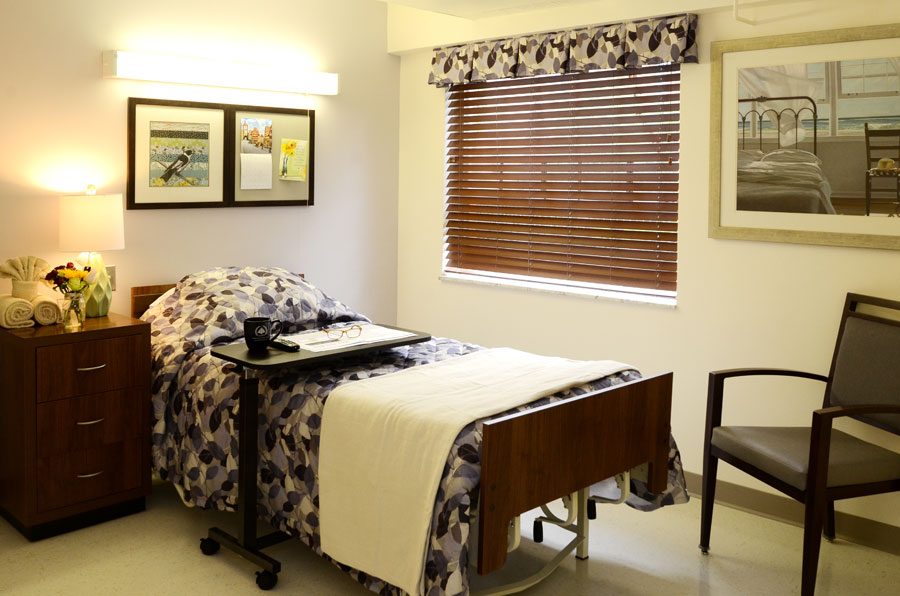 Alden Long Grove Rehab & Healther Care Center photo 4