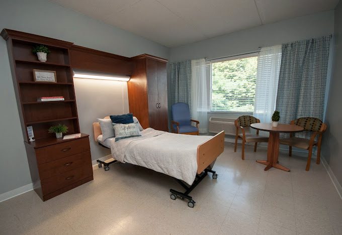 Accolade Healthcare of Savoy photo 3