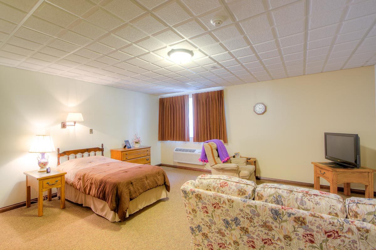 Carlyle Healthcare Center photo 1