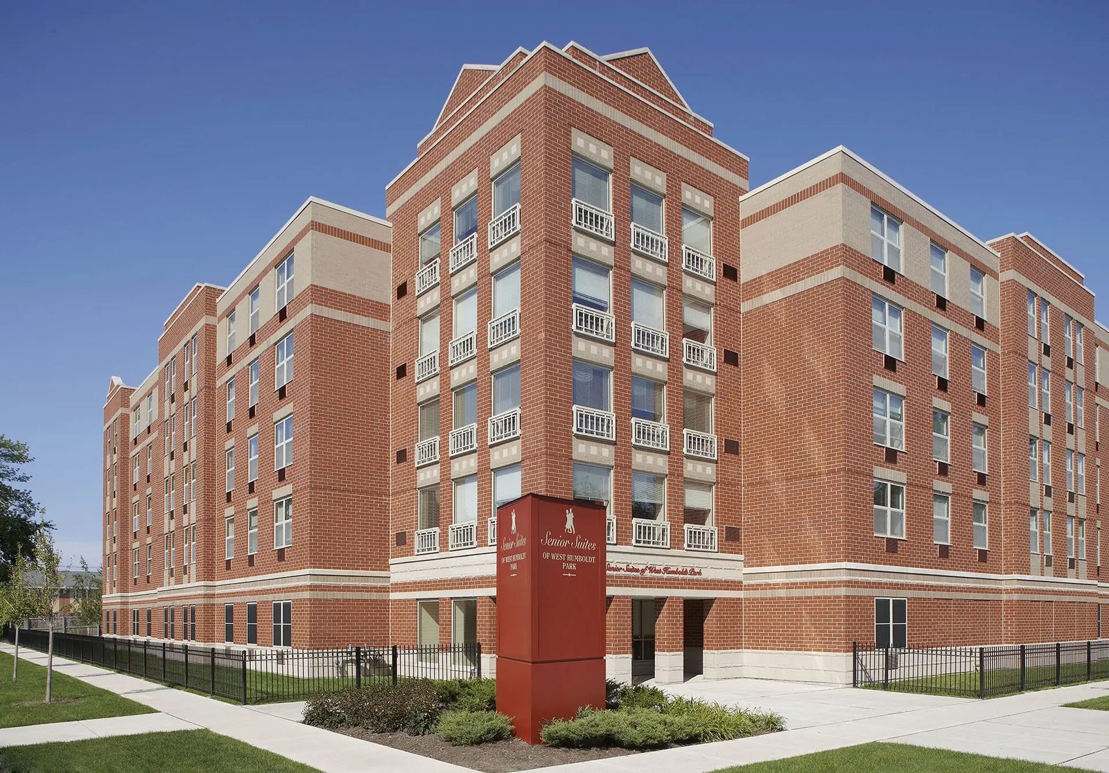Senior Suites of West Humboldt Park photo 5