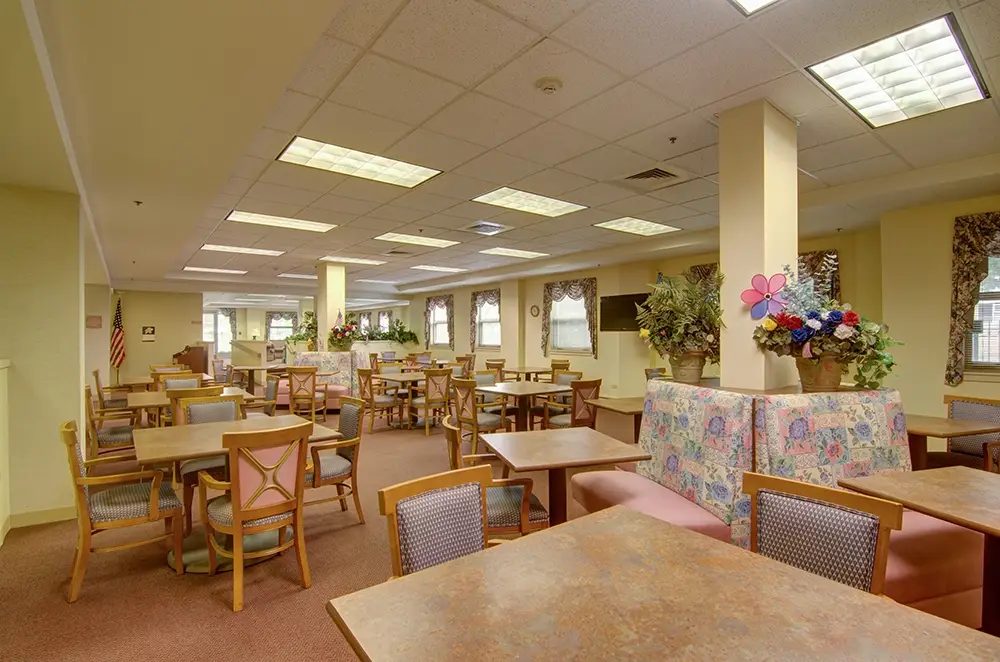 Senior Suites of Ravenswood Manor photo 4