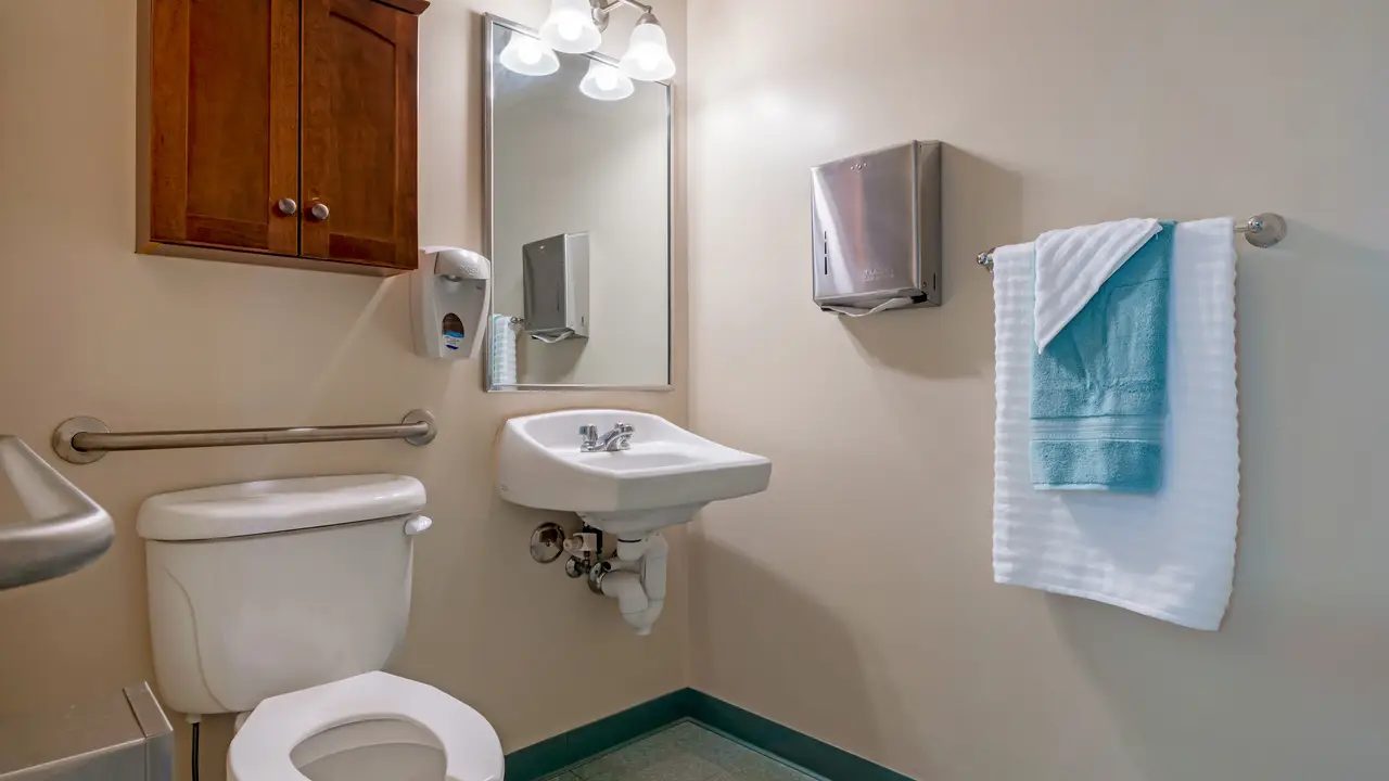 Fair Oaks Rehab & Healthcare Center photo 2