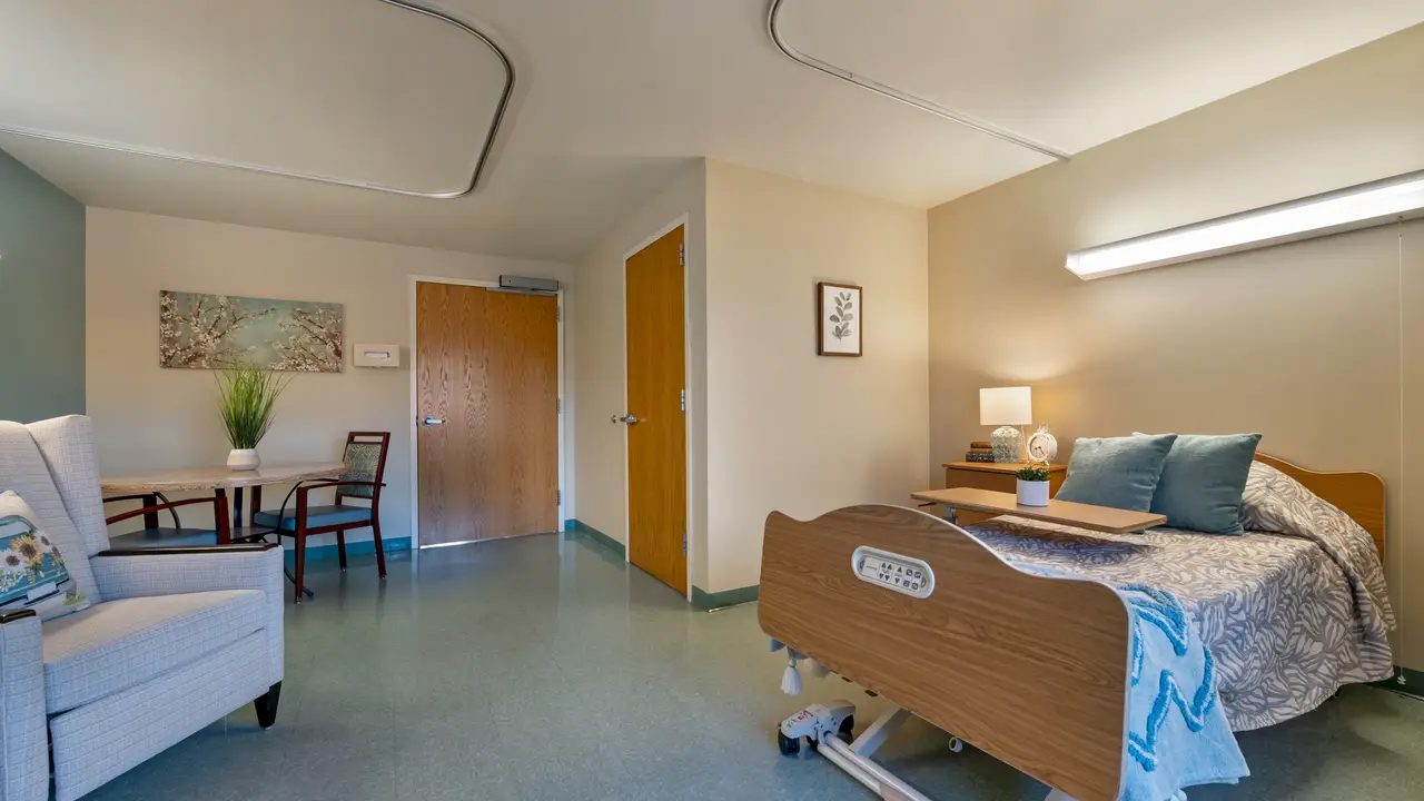 Fair Oaks Rehab & Healthcare Center photo 3