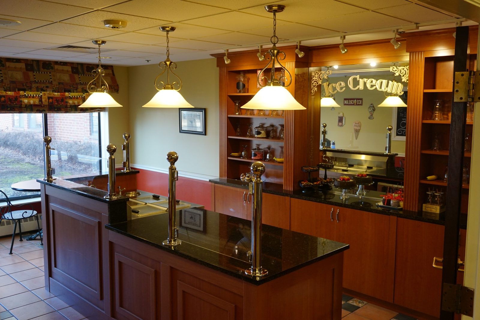 Meadowbrook Manor - Naperville photo 1