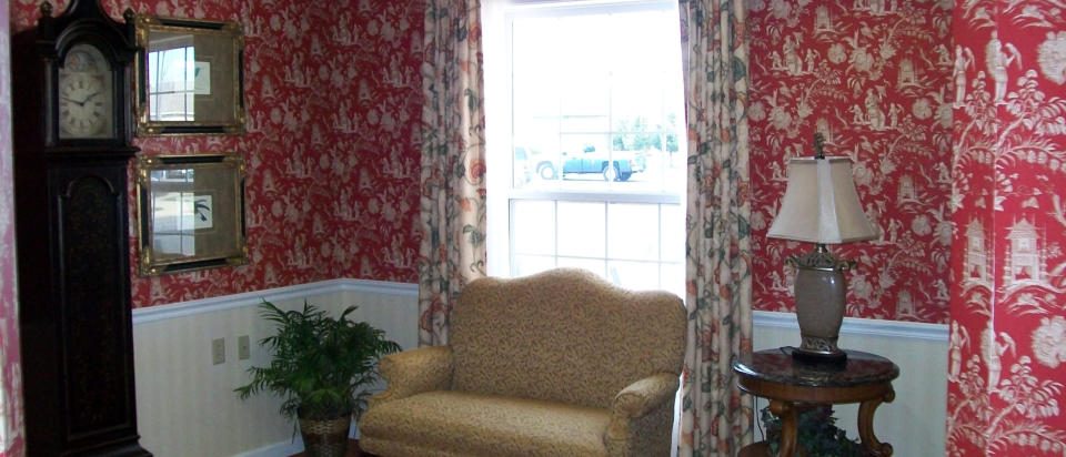 Parkway Manor photo 3