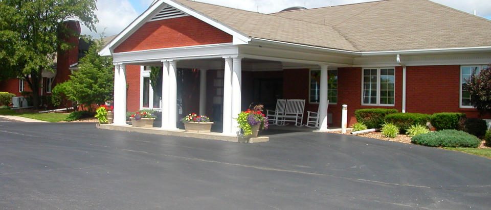 Pittsfield Manor photo 4