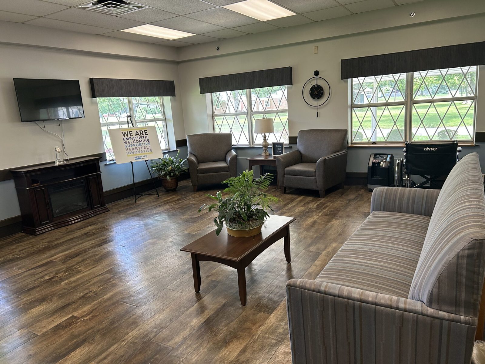 Golden Living Center-Sycamore Village photo 5