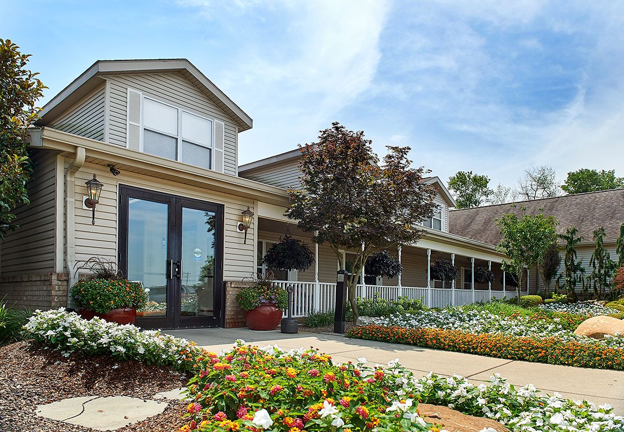 Morristown Manor photo 2