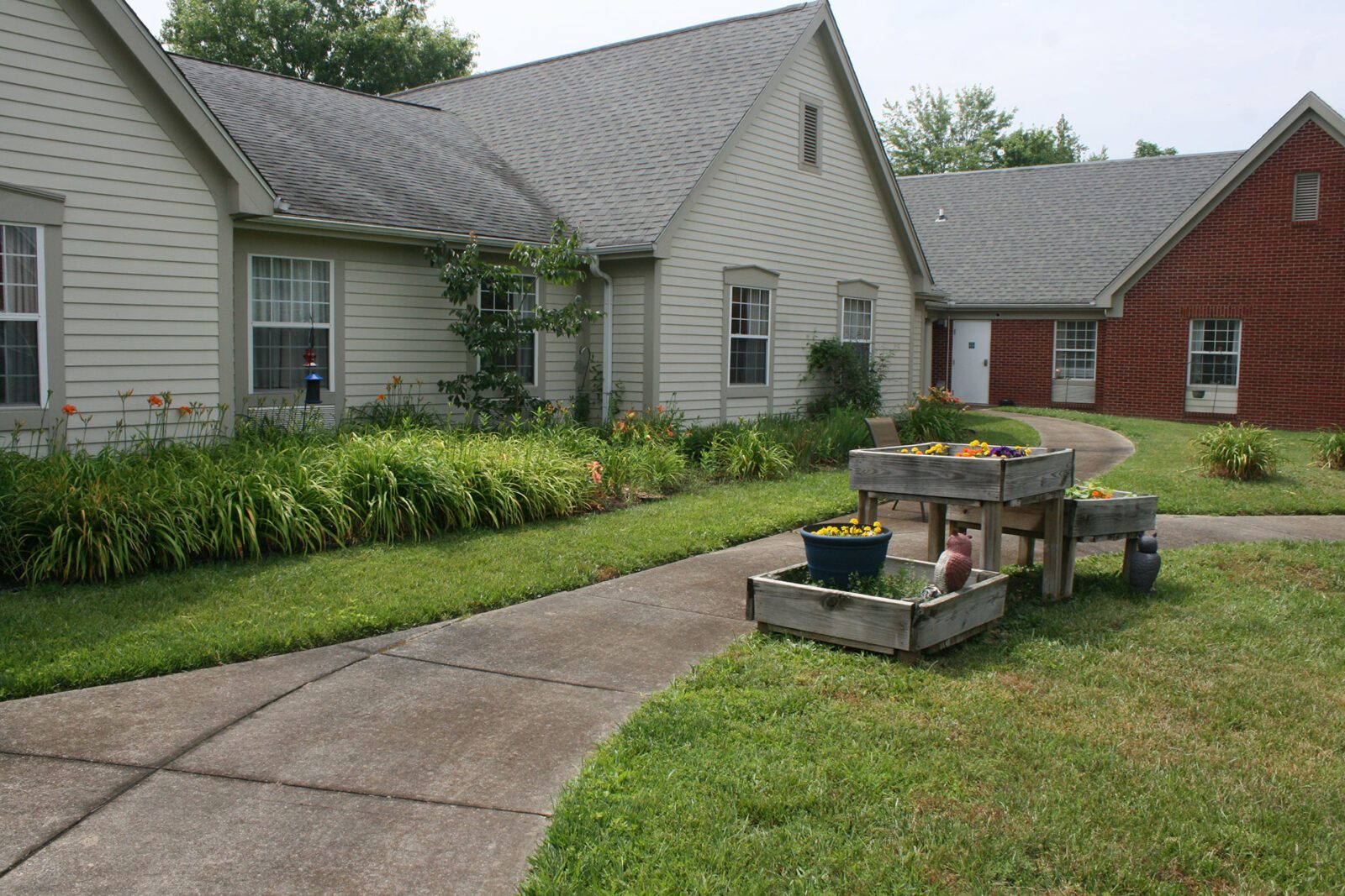 Charlestown Place at New Albany photo 3