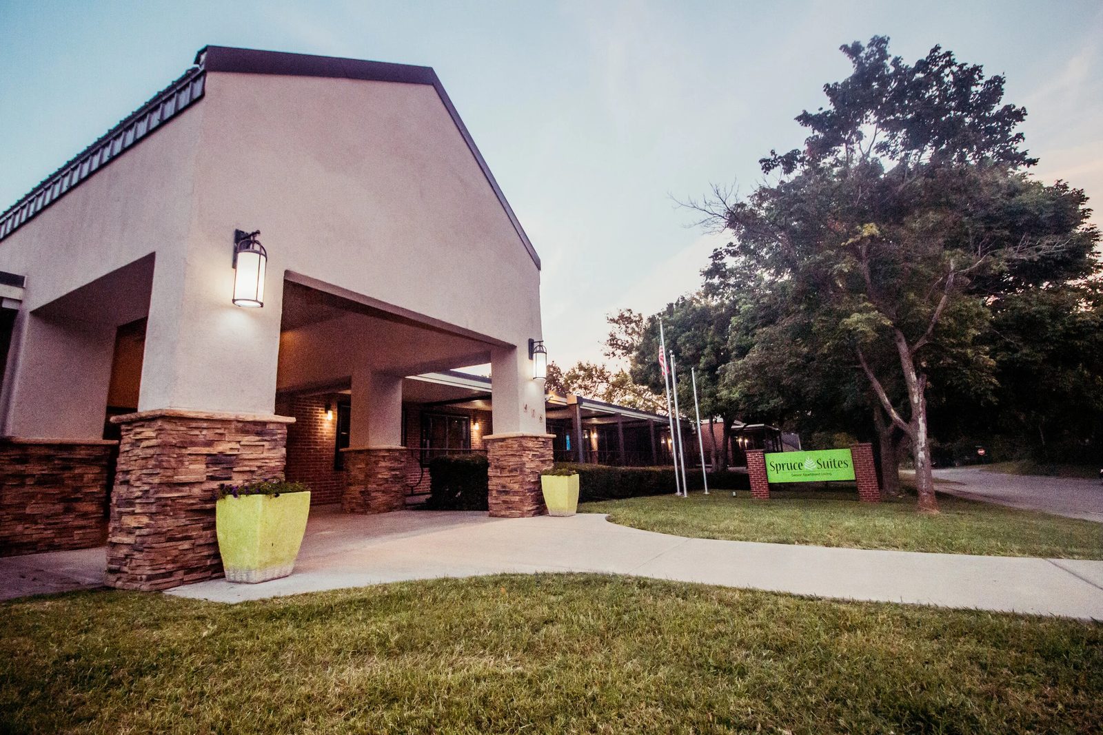 Spruce Suites photo 2