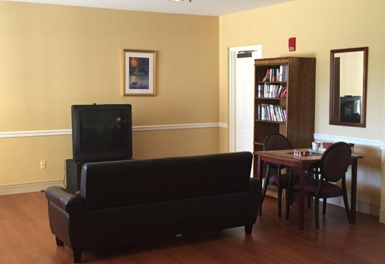 Sycamore Heights Health and Rehabilitation photo 3