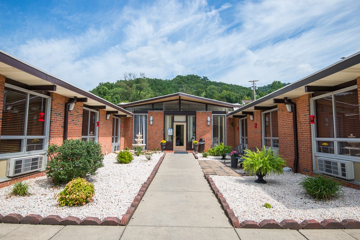Prestonsburg Health Care Center photo 1