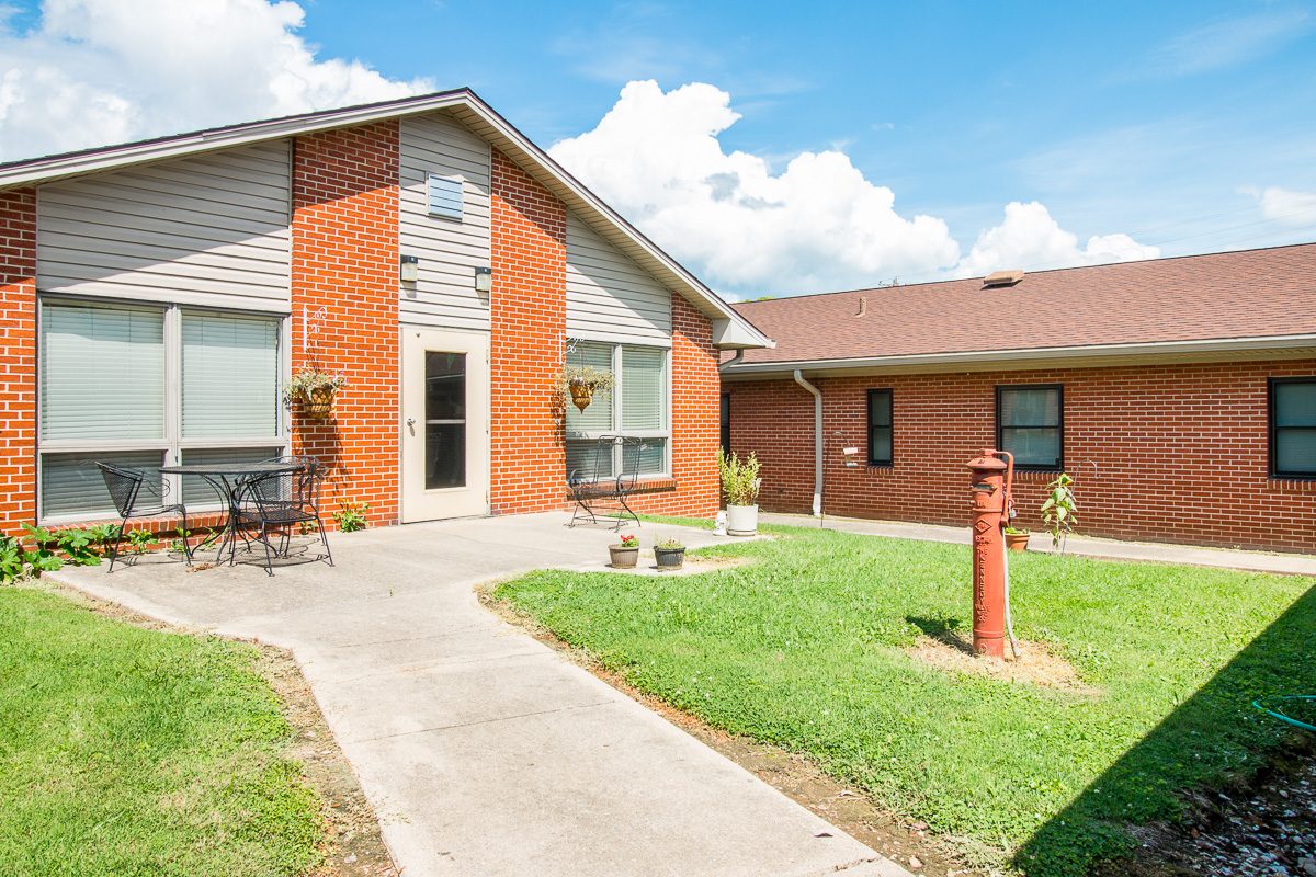 Rockcastle Health & Rehabilitation Center photo 1