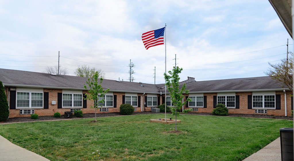 Signature Healthcare of Bowling Green photo 3
