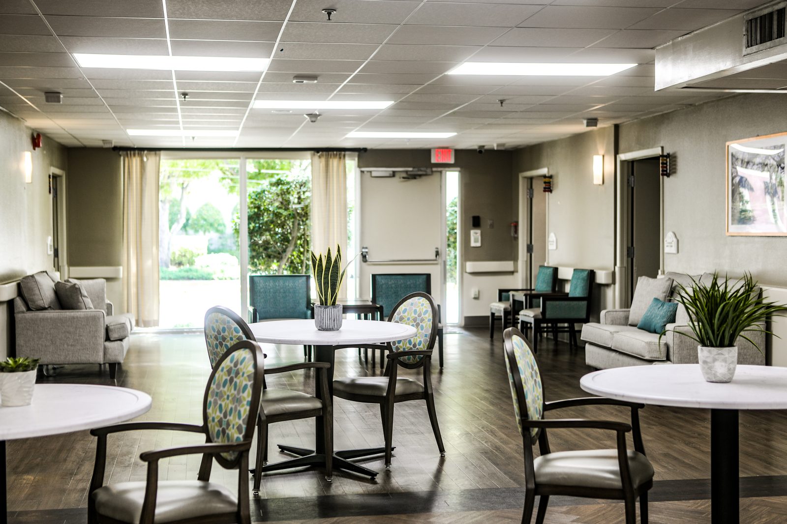 Colonial Oaks Living Center photo 5