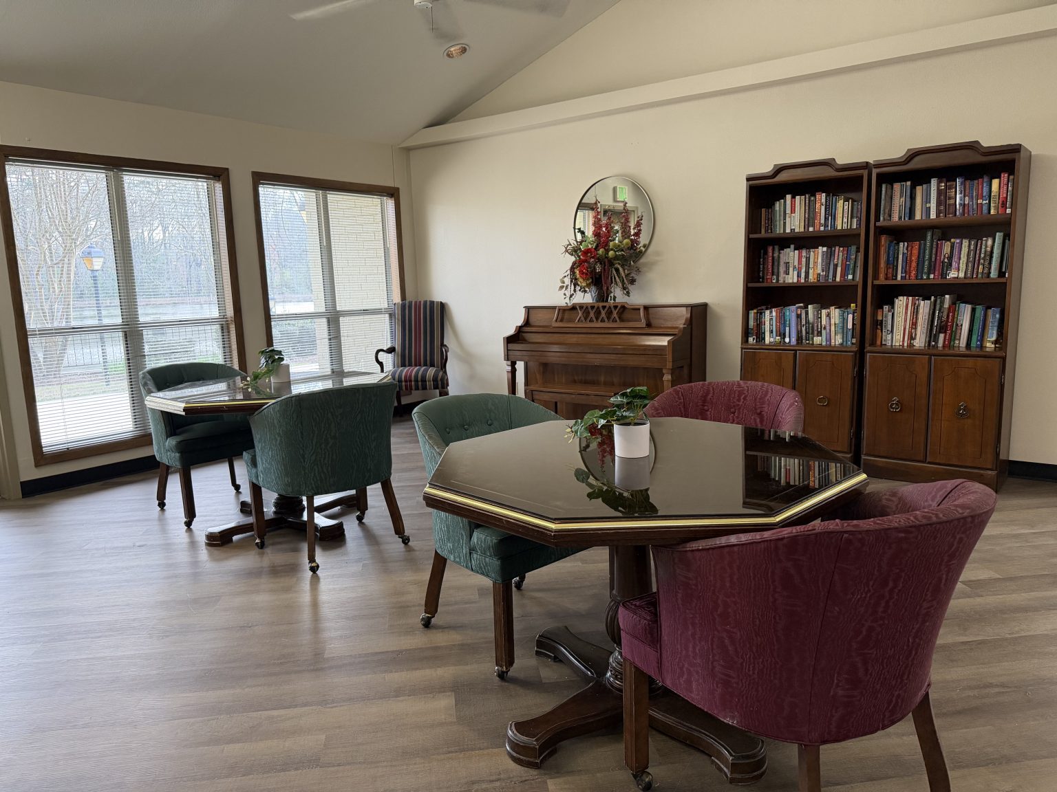 Leslie Lakes Retirement Center photo 1