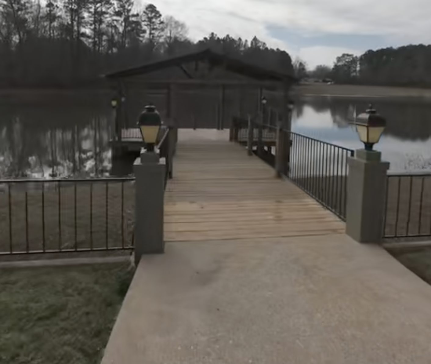 Leslie Lakes Retirement Center photo 6