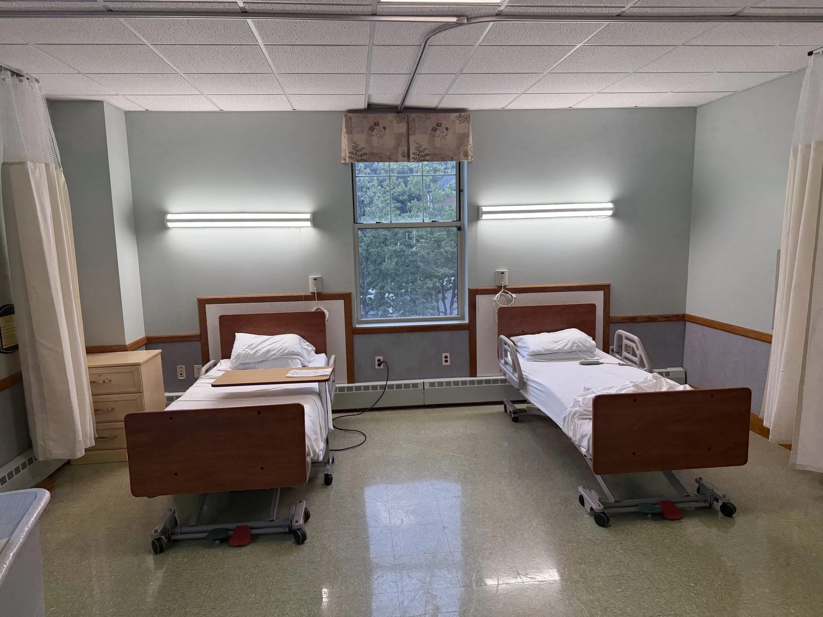Neville Center At Fresh Pond For Nursing & Rehab photo 2