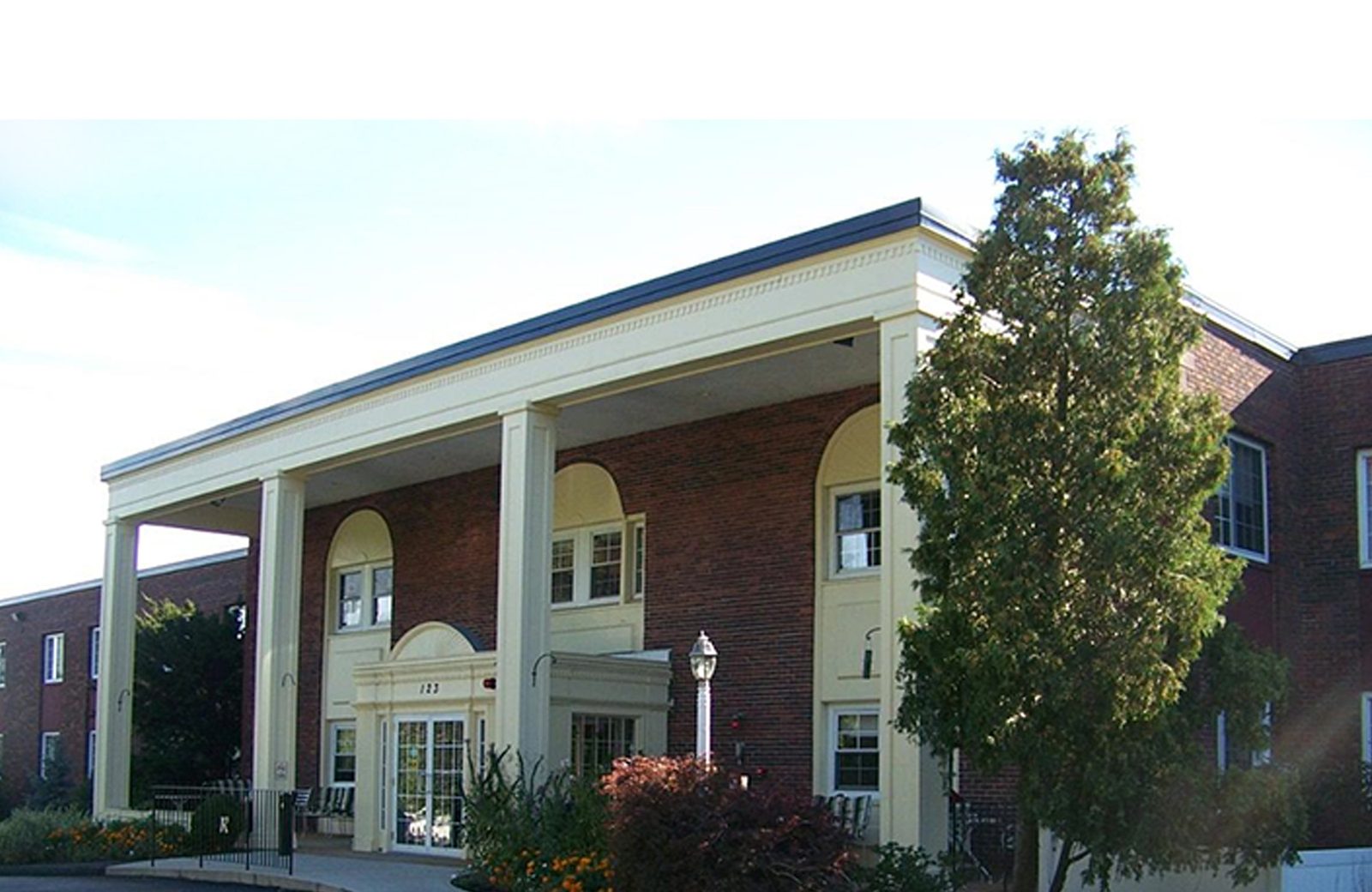 Plymouth Rehabilitation & Health Care Center photo 2