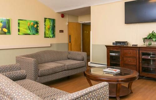 Chapel Hill Nursing Center photo 9