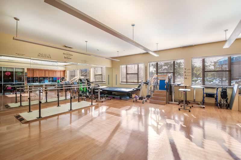Autumn Lake Healthcare at Baltimore Washington photo 4
