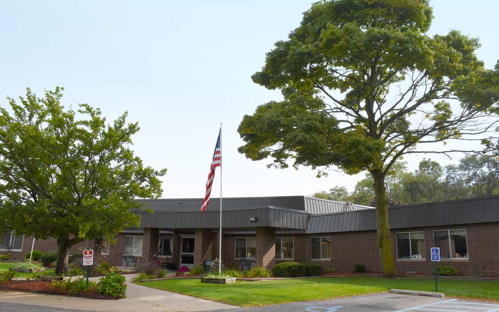 Evergreen Manor Senior Care Ce photo 1