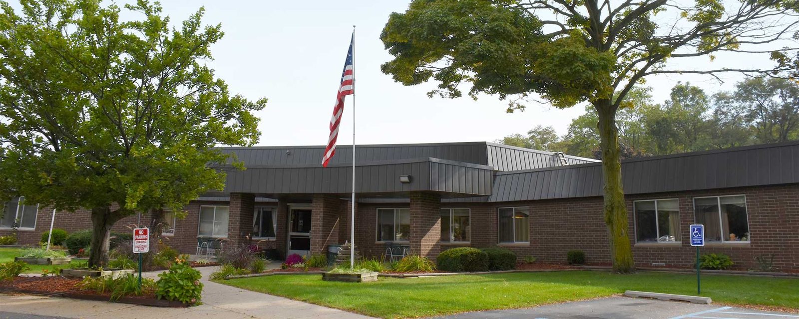 Evergreen Manor Senior Care Ce photo 2
