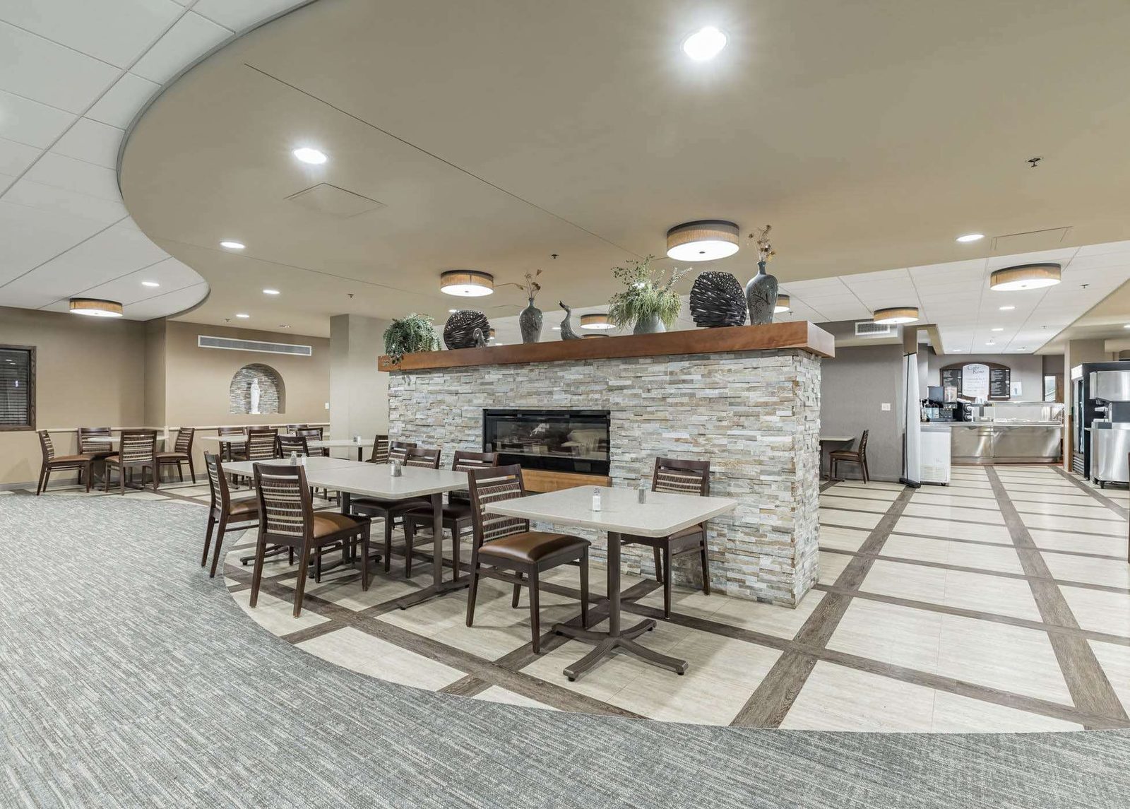 Woodlake Healthcare and Rehabilitation Center photo 6
