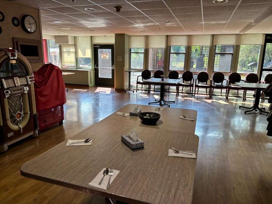 Woodlake Healthcare and Rehabilitation Center photo 7