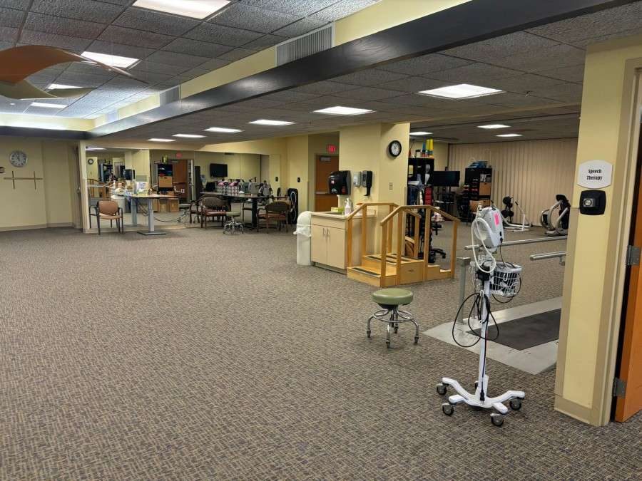 Woodlake Healthcare and Rehabilitation Center photo 8