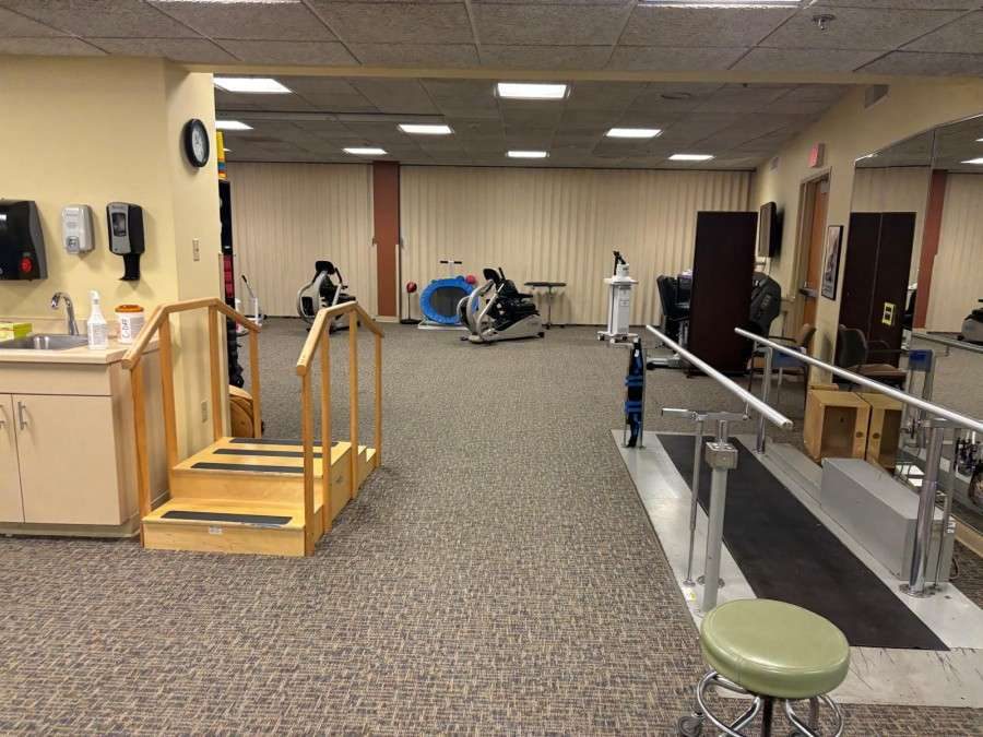 Woodlake Healthcare and Rehabilitation Center photo 9