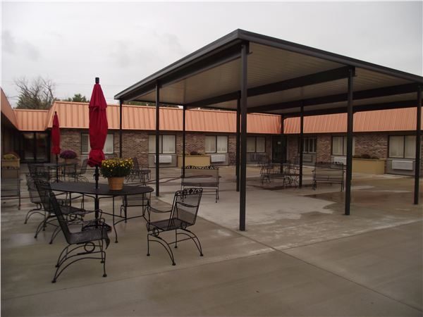 Eldon Nursing & Rehab photo 2
