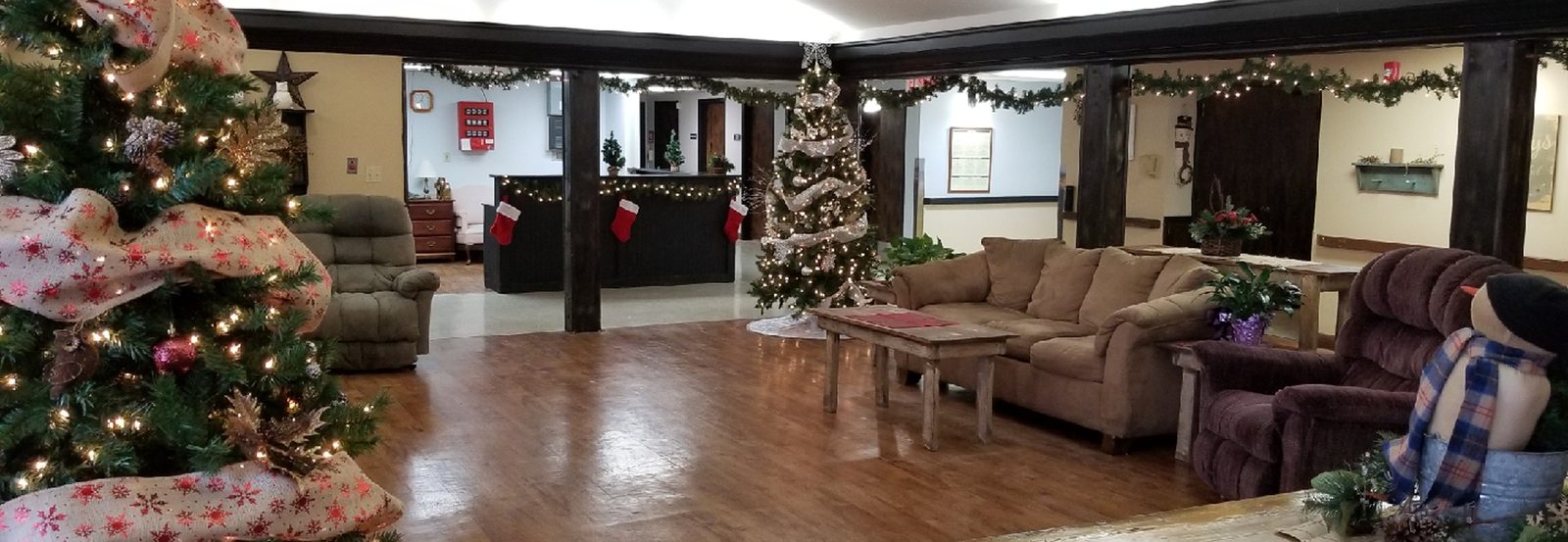 Hill Crest Manor photo 1