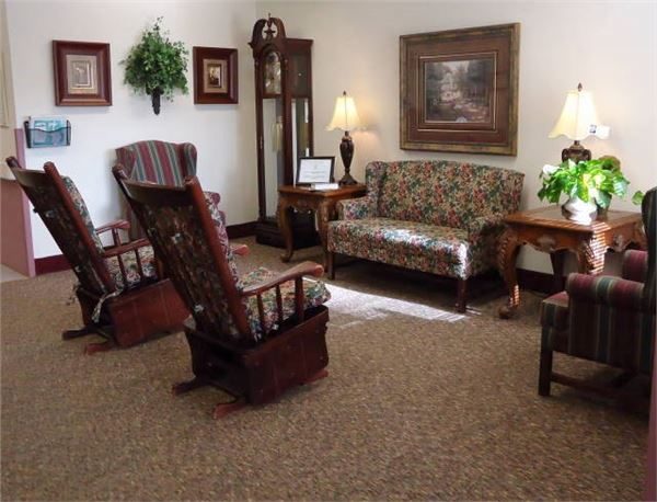 Tipton Oak Manor photo 1